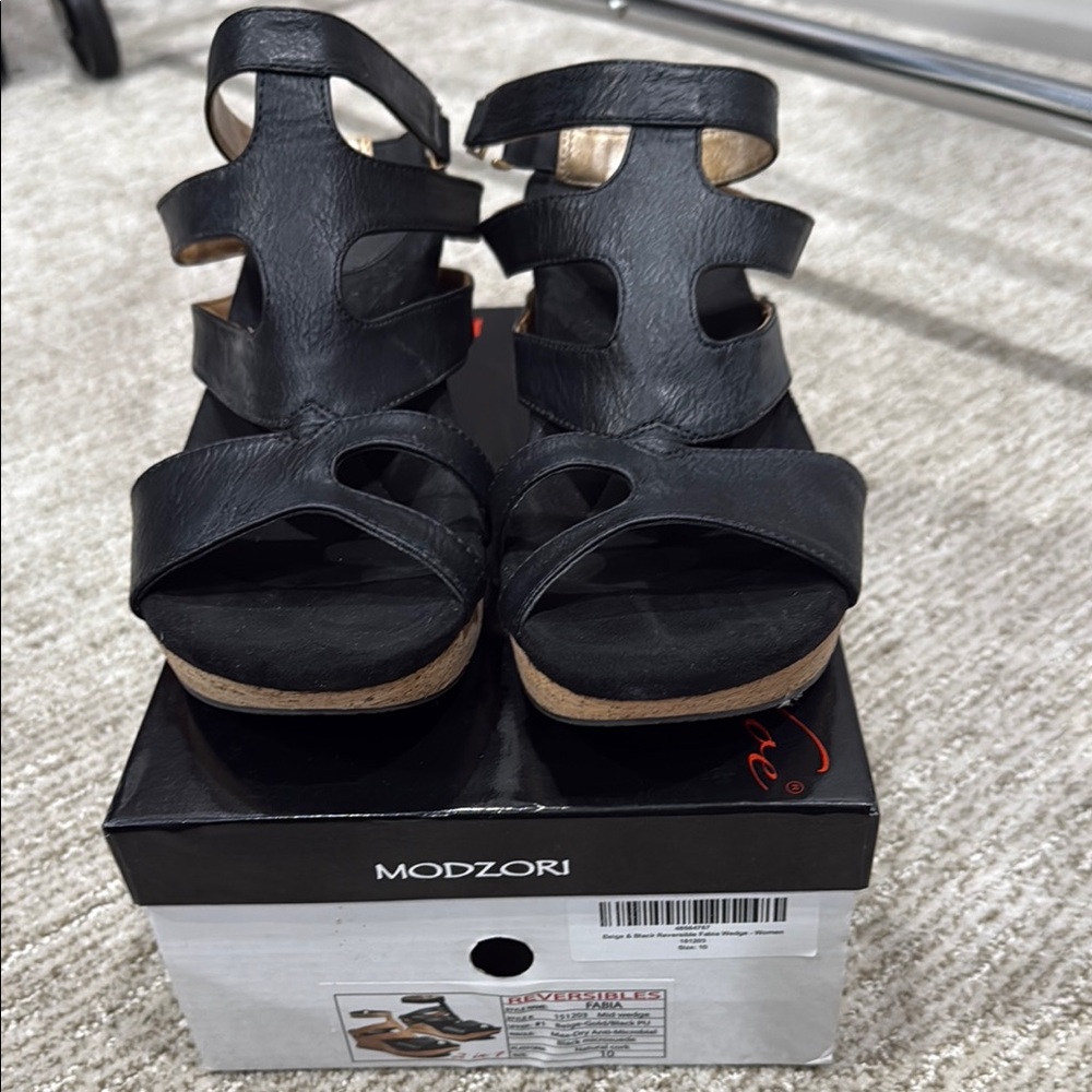 Modzori Reversable Women's Black / Neutral Sandals Size 10